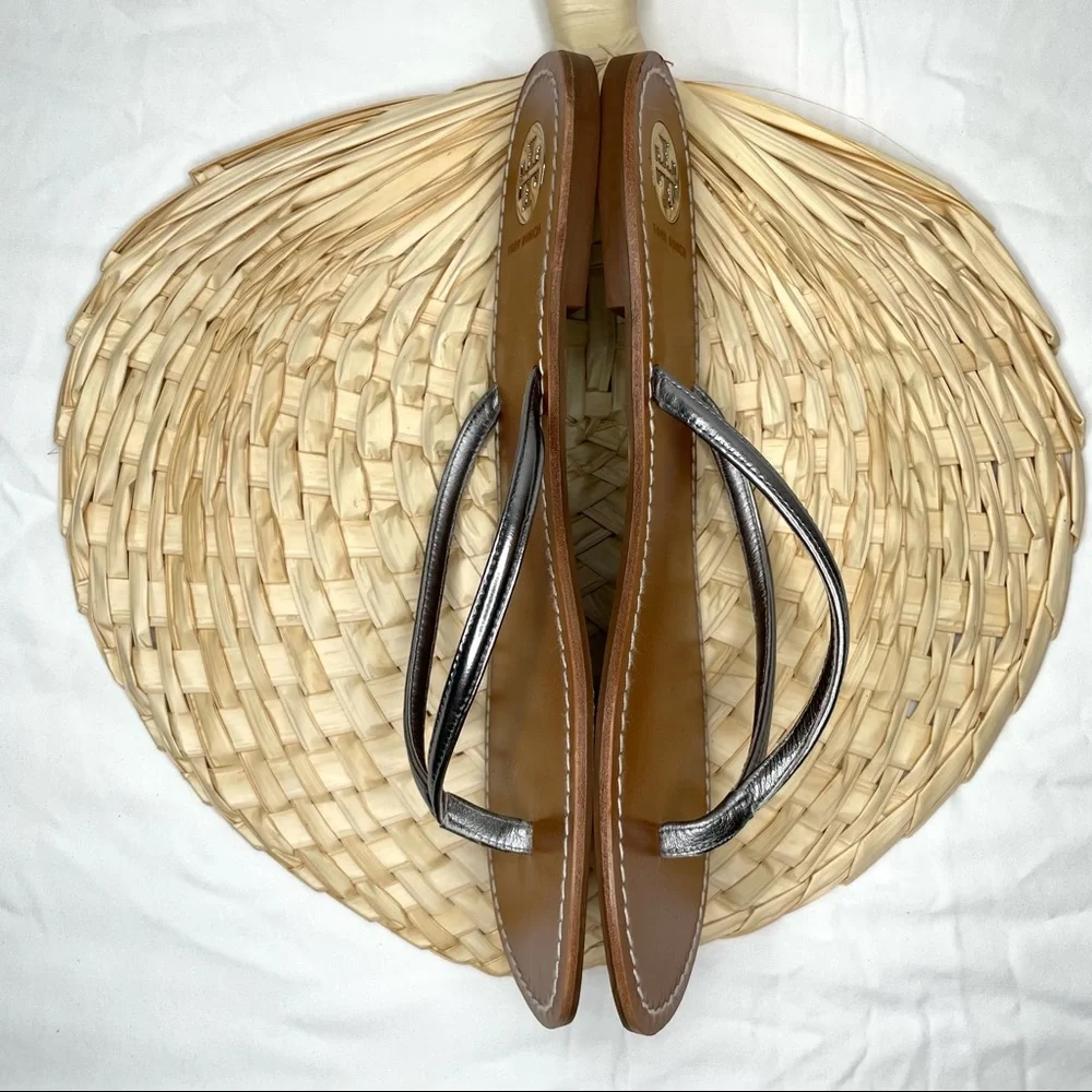 NEW Tory Burch Abitha Flip Flop Sandals 11 Pewter Mirror Metallic Leather Silver - Picture 4 of 10